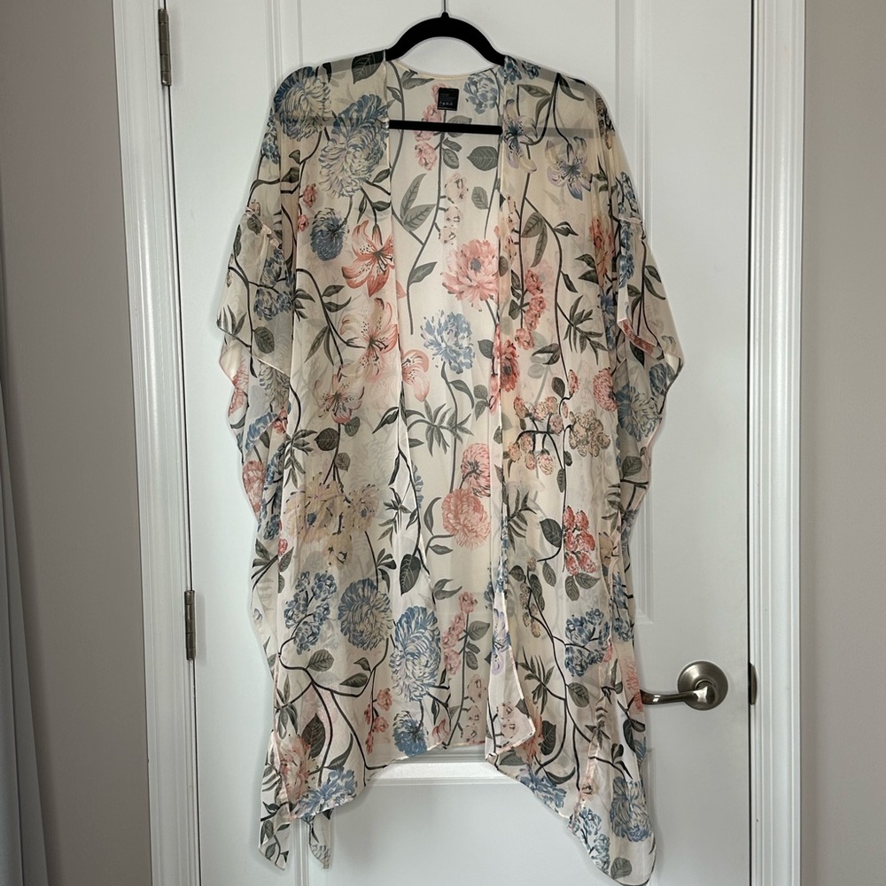 Dry Goods Floral Kimono